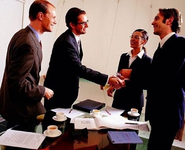 握手示意 合作愉快.jpg 握手示意 合作愉快.jpg