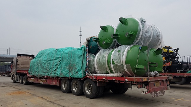 直徑三米壓力罐整�?7.5米直達(dá)喀什博遠(yuǎn)車隊(duì)服務(wù)批量貨物五天全部運(yùn)輸完成.jpg 直徑三米壓力罐整�?7.5米直達(dá)喀什博遠(yuǎn)車隊(duì)服務(wù)批量貨物五天全部運(yùn)輸完成.jpg
